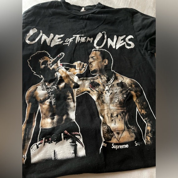 Women’s size medium black graphic tee bundle! - Picture 5 of 6